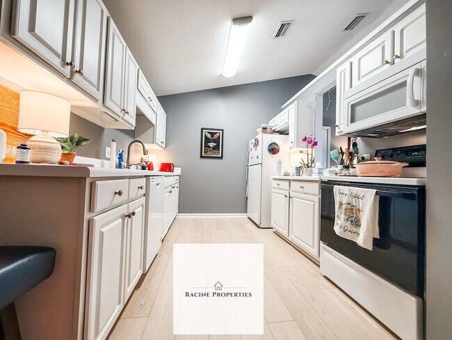 Foto del edificio - 605 Pelham Square Way
