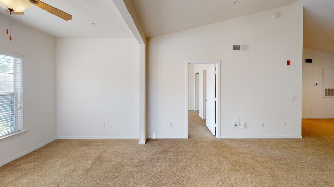 Interior Photo - Ashton at Waterford Lakes