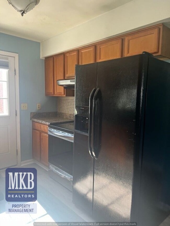 Foto del edificio - 4 Bedroom 2 Bath in Monterey Neighborhood