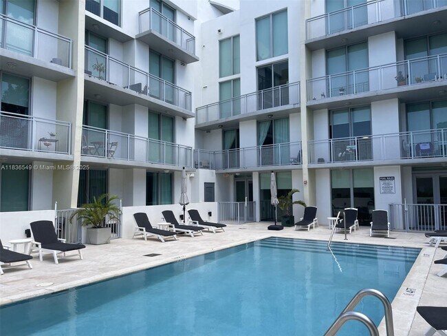 Foto del edificio - 3001 SW 27th Ave