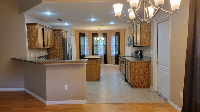 Building Photo - Citrus Springs 4/2/2