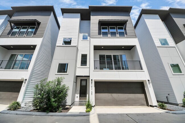 Foto del edificio - 3215 Ennis St