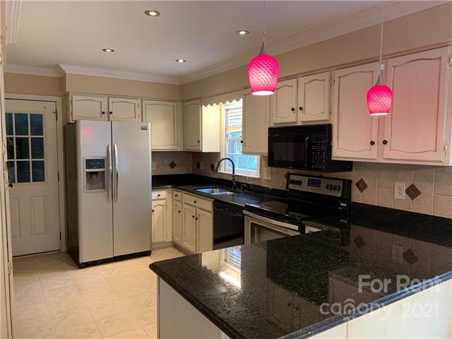 Building Photo - 5021 Whitwell Ct