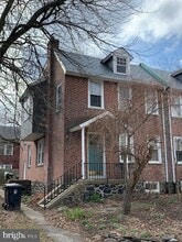 Building Photo - 904 McCabe Ave