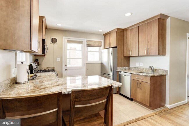 Building Photo - 6408 Tisdale Terrace