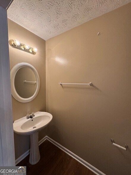 Foto del edificio - 5869 Strathmoor Manor Cir