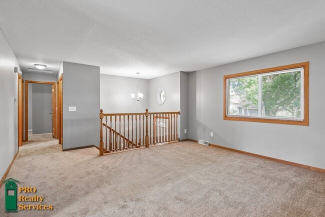 Building Photo - 3 Bedroom Home In Rosemount