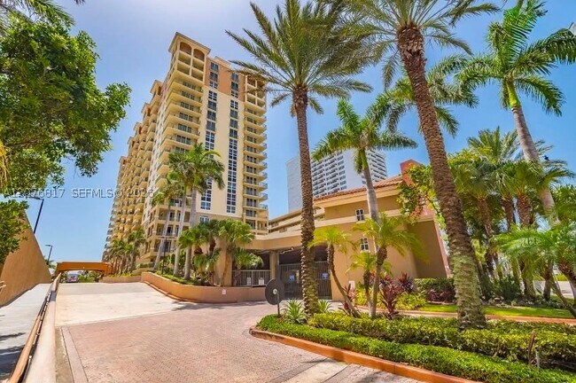 Foto del edificio - 2080 S Ocean Dr