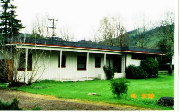 Primary Photo - 695 Speers Rd