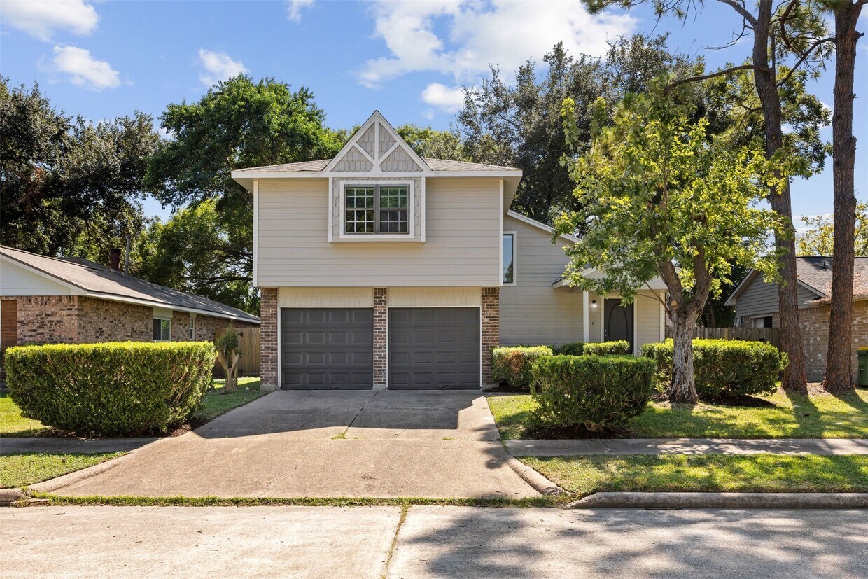 Foto principal - 3030 Becket St