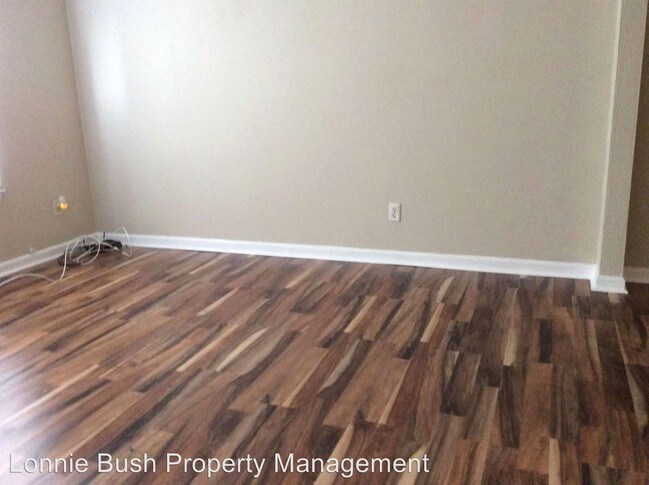Building Photo - 3 br, 2.5 bath House - 311 Osprey St