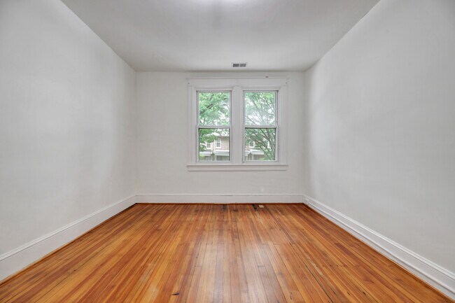 Foto del edificio - 1403 Orren St NE