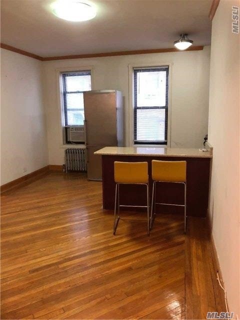 Foto del edificio - 4333 48th St