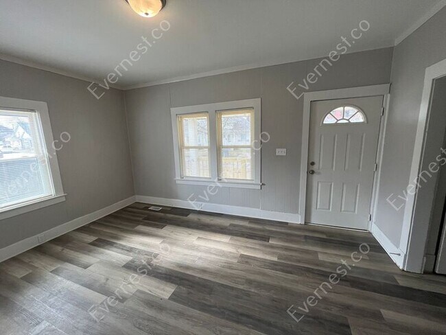 Foto del edificio - 847 Woodsdale Ave