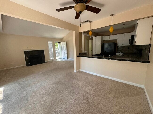 Foto del edificio - 206 Compton Cir