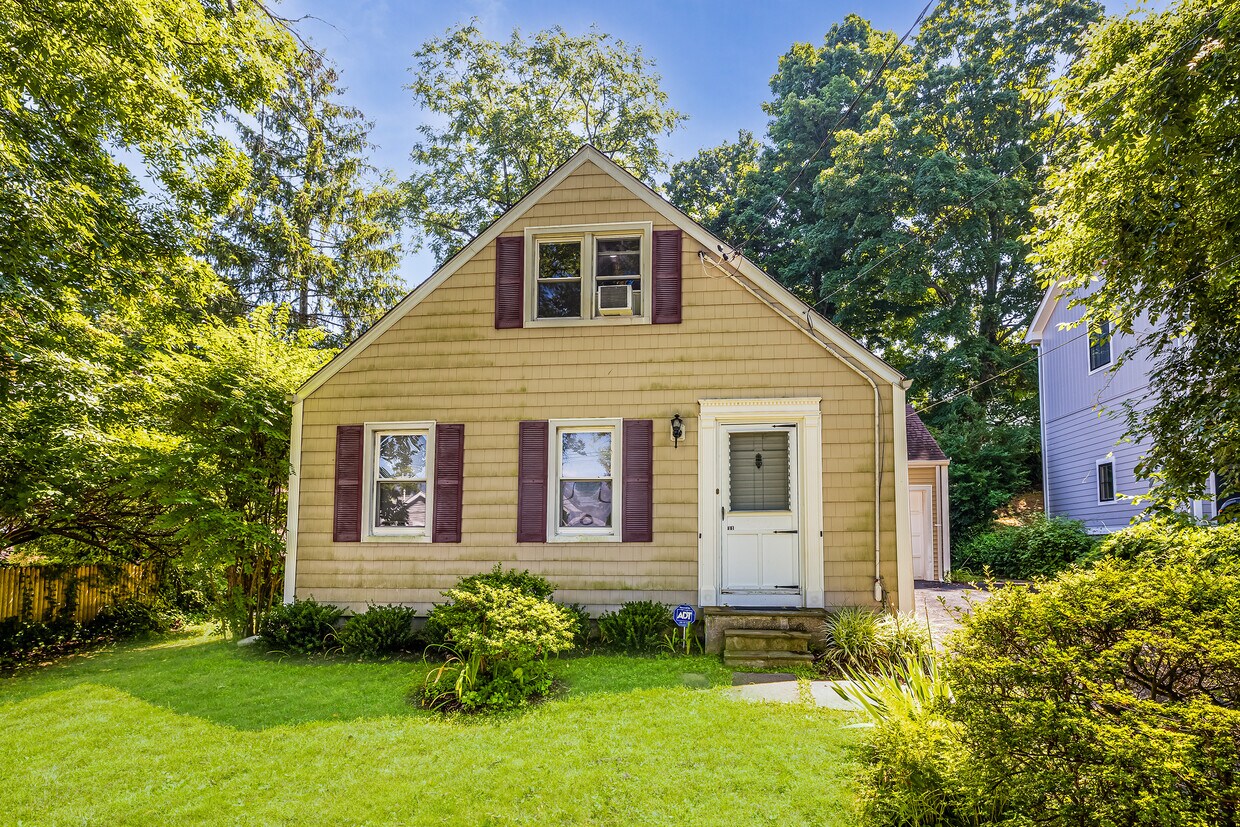 Foto principal - 11 Hillside Pl