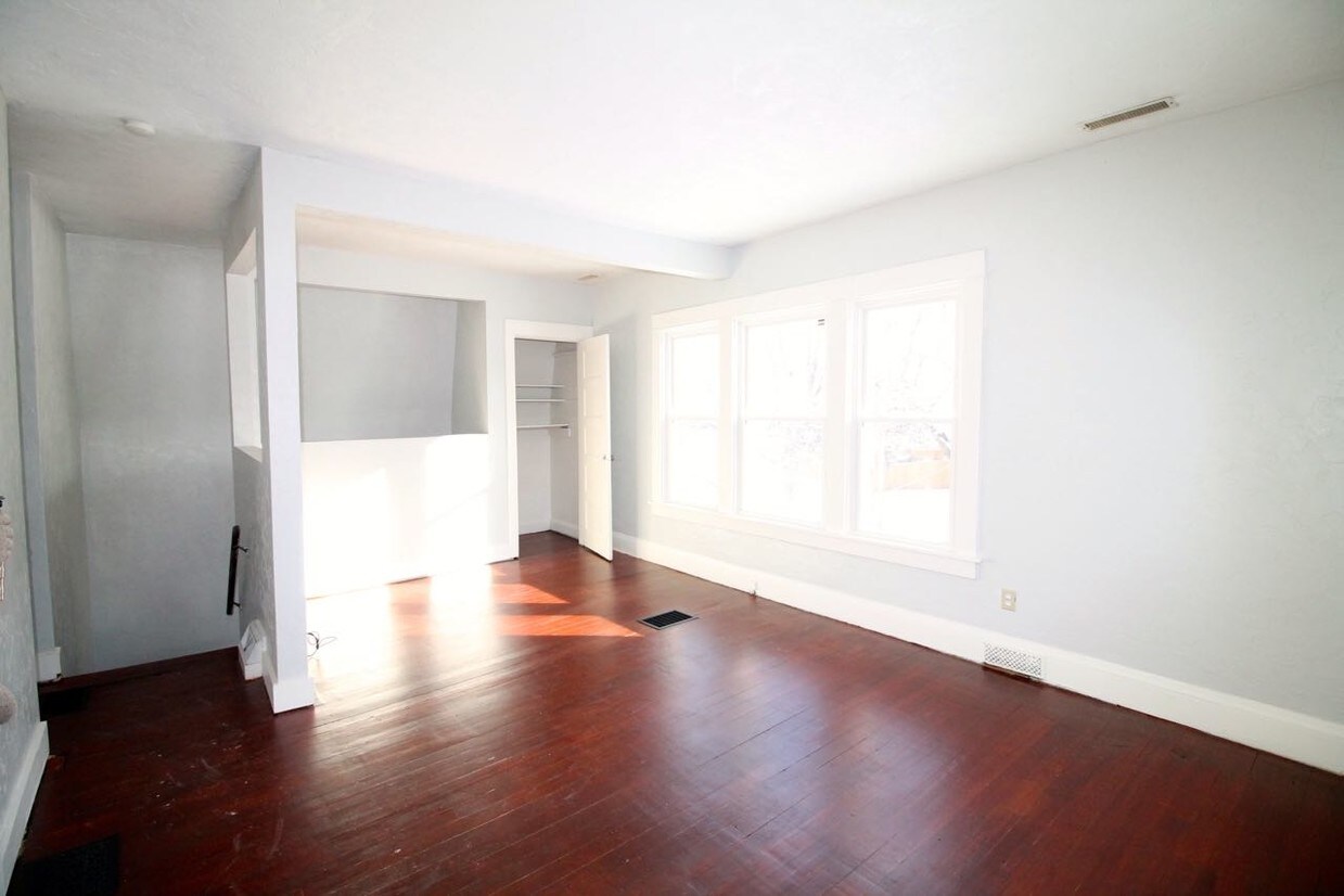 Primary Photo - 1504 Arlington Ave
