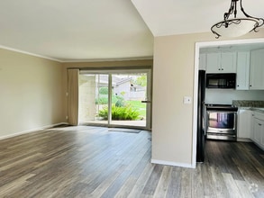 Building Photo - 290 Moreton Bay Ln