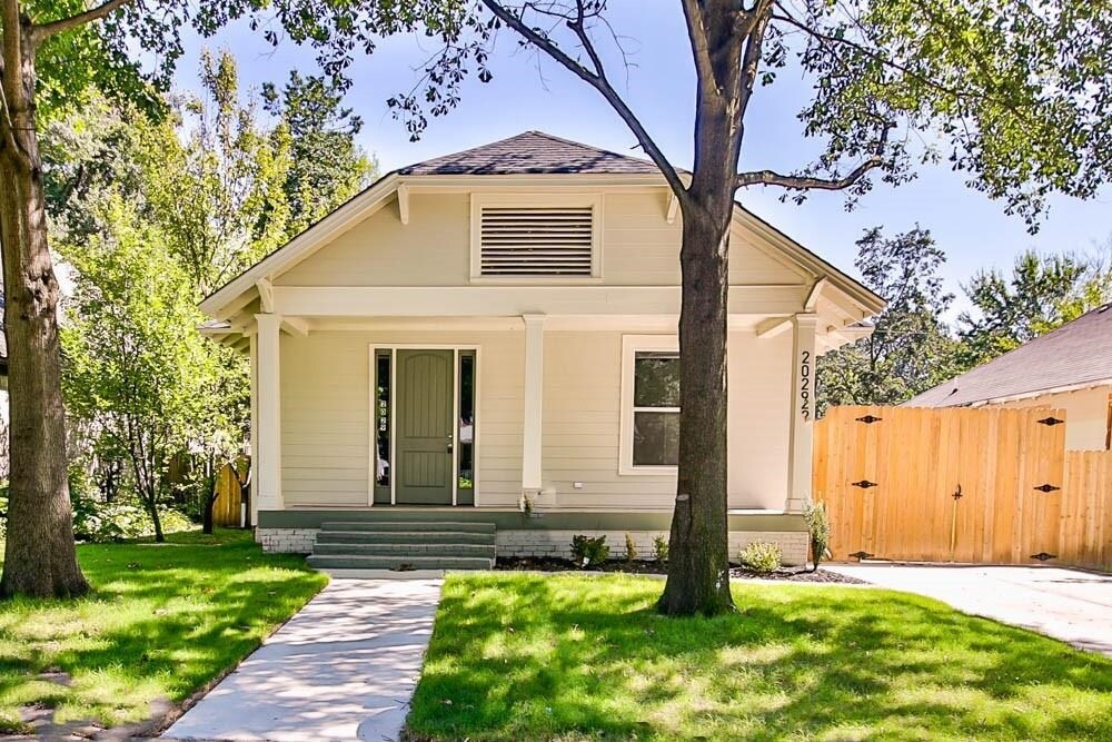 Primary Photo - 2029 Felix Ave