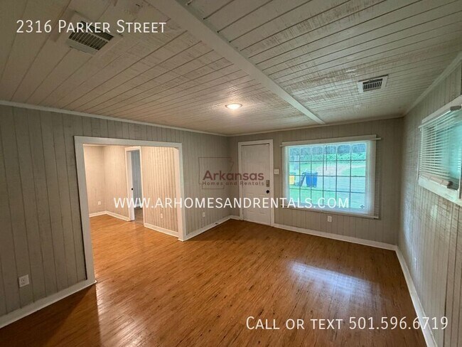 Foto del edificio - 2316 Parker St