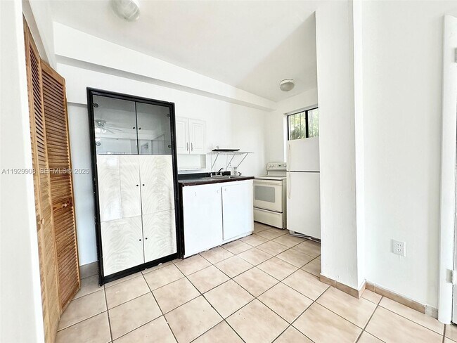 Foto del edificio - 1200 NW 37th Ave