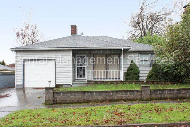 Building Photo - 5426 NE 38th Ave