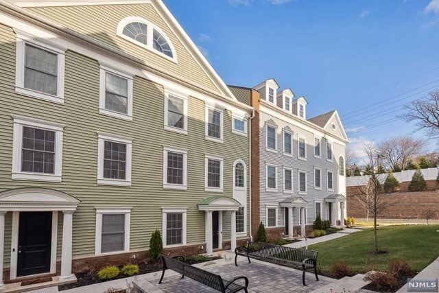 Building Photo - 247 Bradley Dr