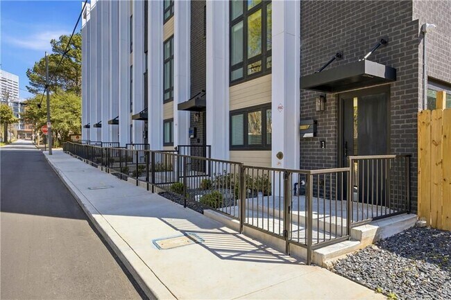 Foto del edificio - 434 Markham St SW