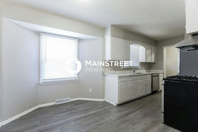 Foto del edificio - 3 Bedroom Pet-Friendly Home in Grandview, ...