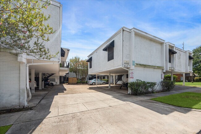 Foto del edificio - 1645 W Main St