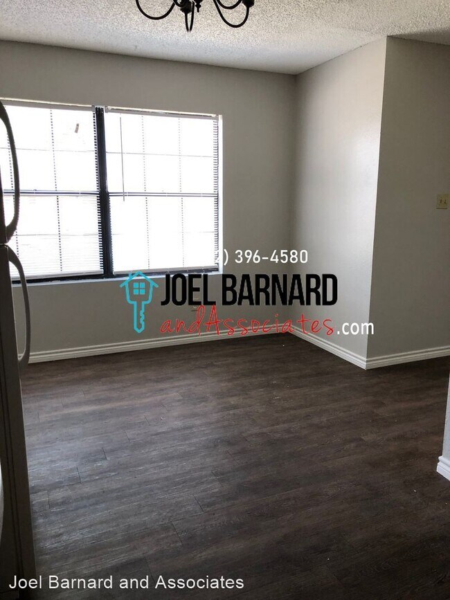 Building Photo - 108 Lady Bird Ln
