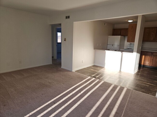 Foto del edificio - 8709 Candlewood Trail