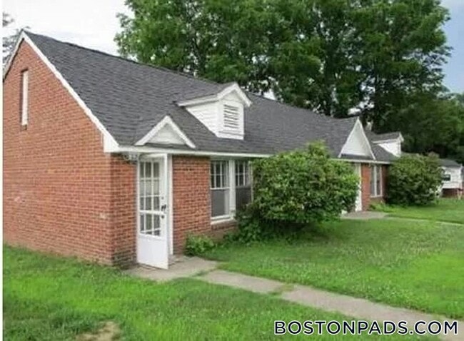 Foto del edificio - 15 Dairy Ln