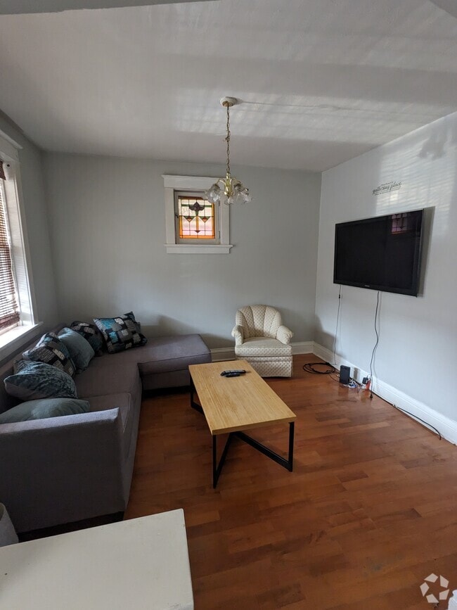 Schiller Heights Apartments for Rent Saint Louis, MO 2 Rentals