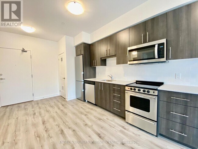 Photo du bâtiment - 110-110 Fergus Ave