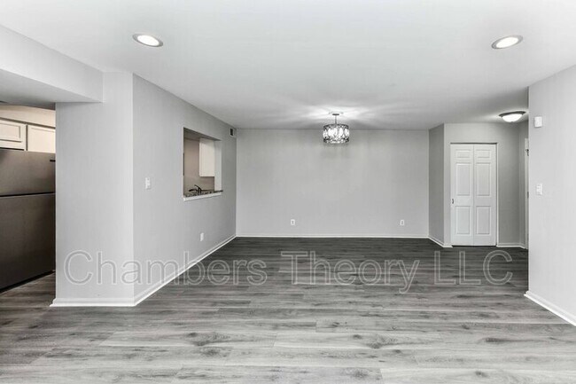 Foto del edificio - 5844 Orchard Hill Ct