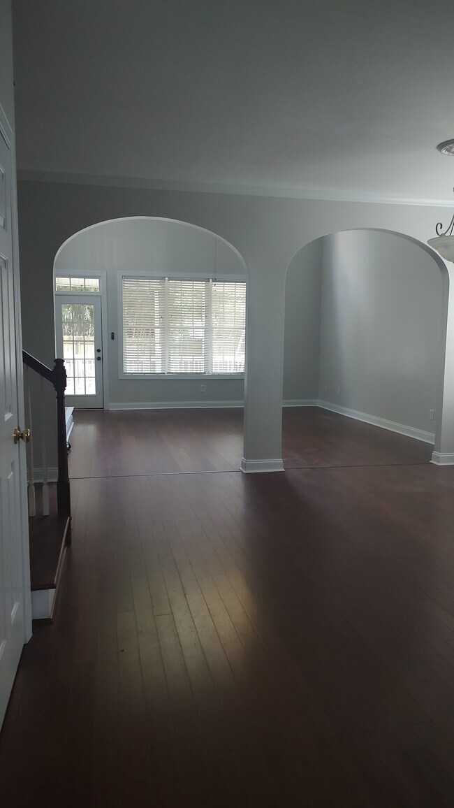 Foto del edificio - 1715 Cranbrook Dr