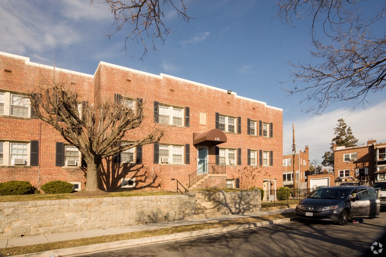 Primary Photo - 615-623 Missouri Ave NW