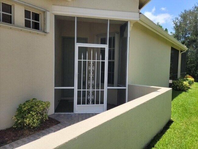 Foto del edificio - 798 SW Munjack Cir