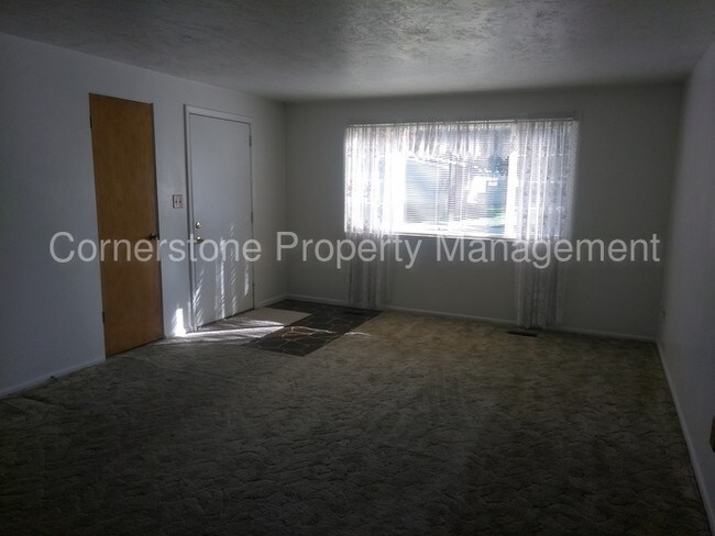 Building Photo - 4670 W Samara St