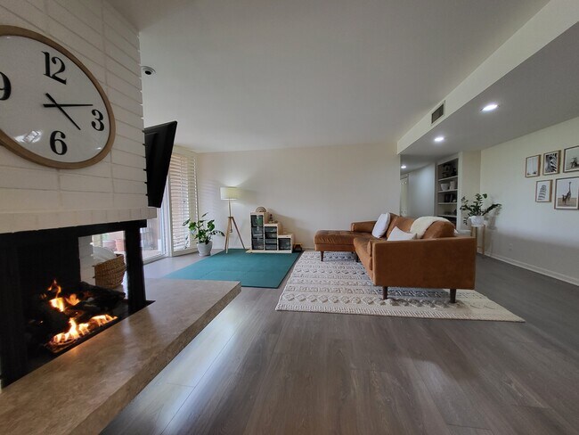 Foto del edificio - 4240 Fulton Ave