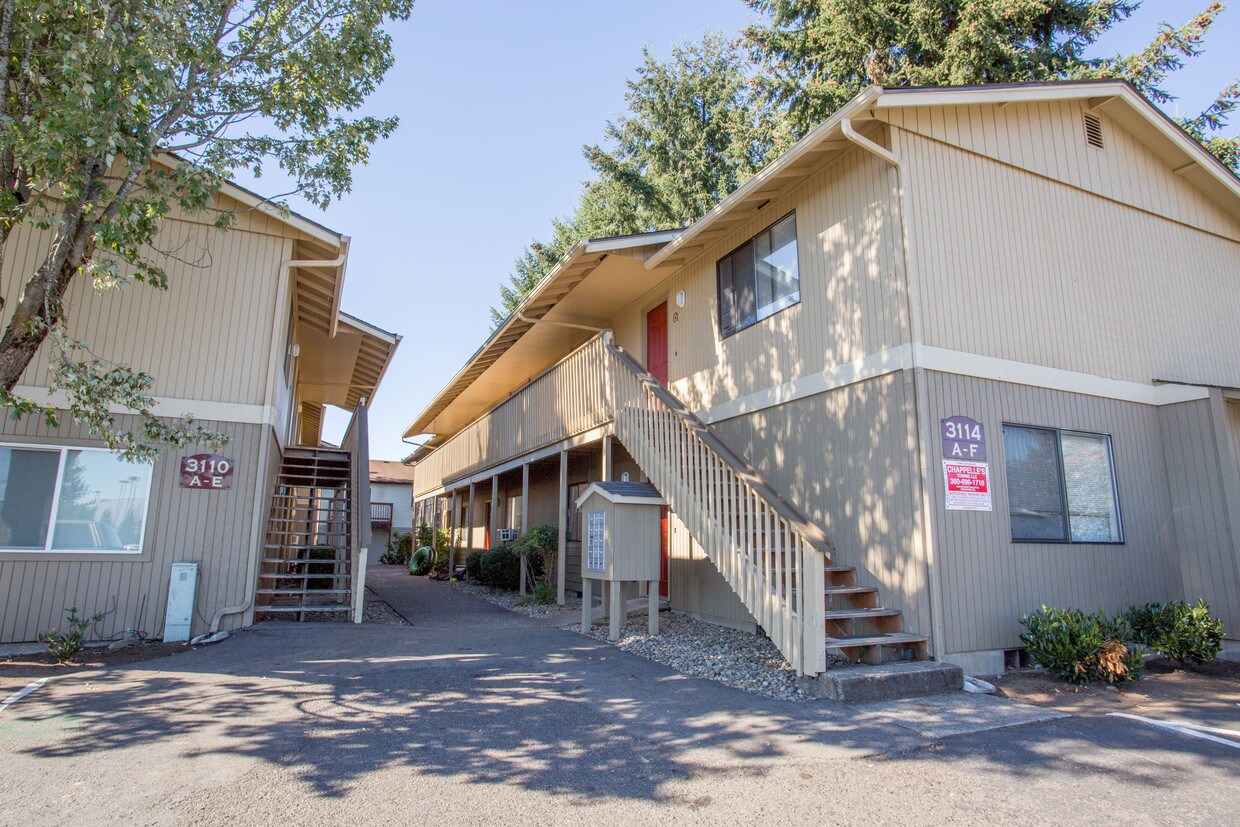 Building Photo - Kathy's Court II