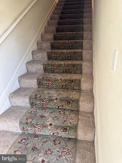 Primary Photo - 6520 Lake Park Dr