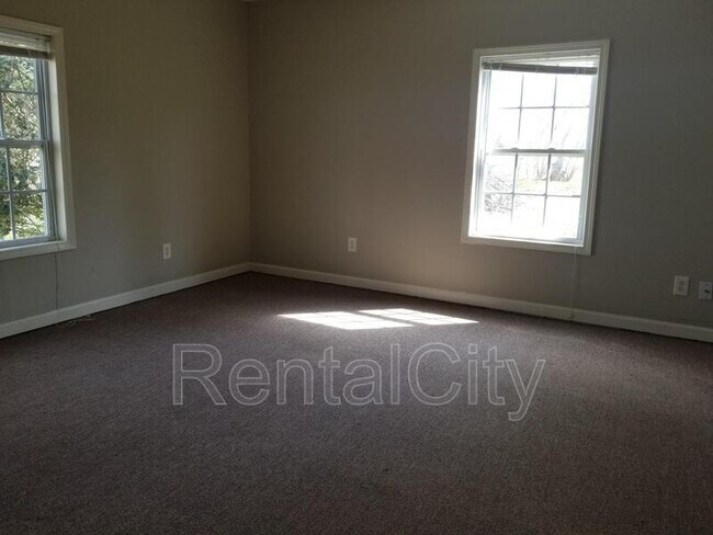 Building Photo - 13065 US-79