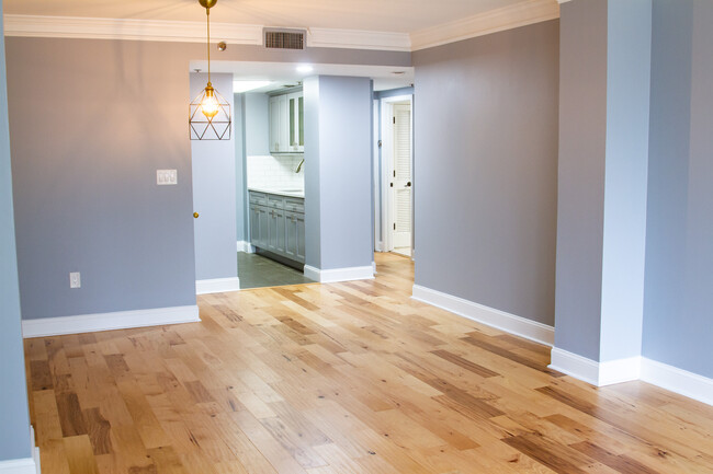 Foto del edificio - 1280 W Peachtree St NW