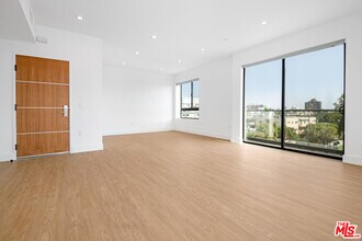 Building Photo - 8555 Colgate Ave