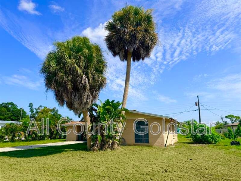 Building Photo - 412 Palm Creek Dr
