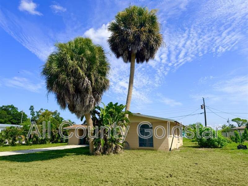 Foto del edificio - 412 Palm Creek Dr