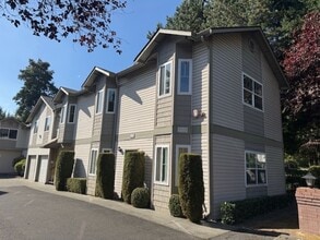 Building Photo - 9933 NE 134th Ct