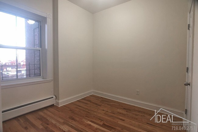 Building Photo - 363 Grand Avenue #3DR